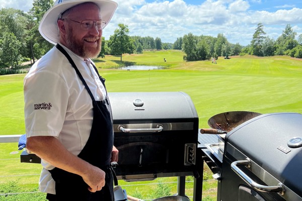 Eftersom vår fredags BBQ har blivit så populär så utökar vi den.